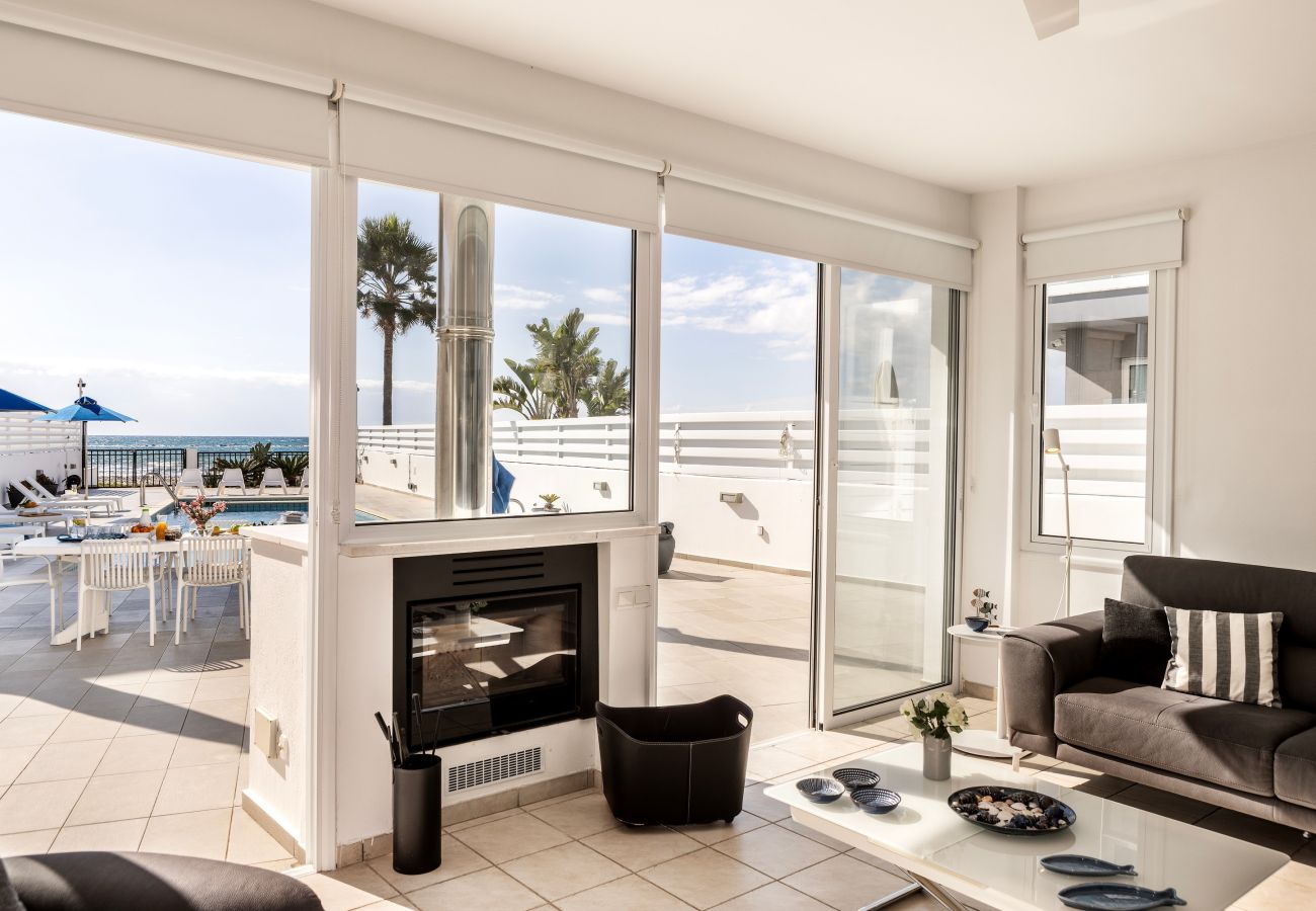 Villa in Larnaca - Faros Beachfront Villa Larnaca