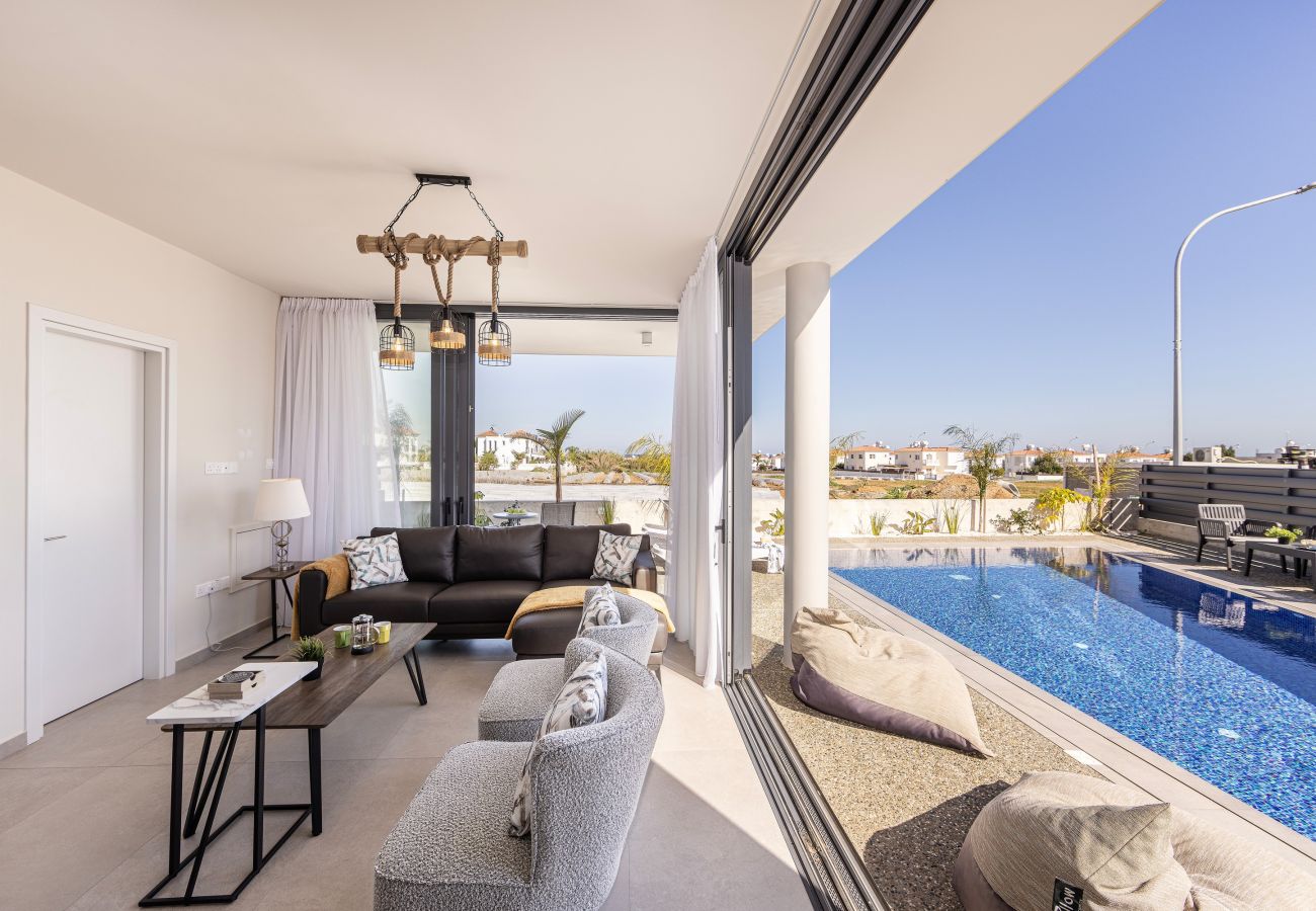 Villa in Protaras - Protaras Hestia Seaside Villa B6