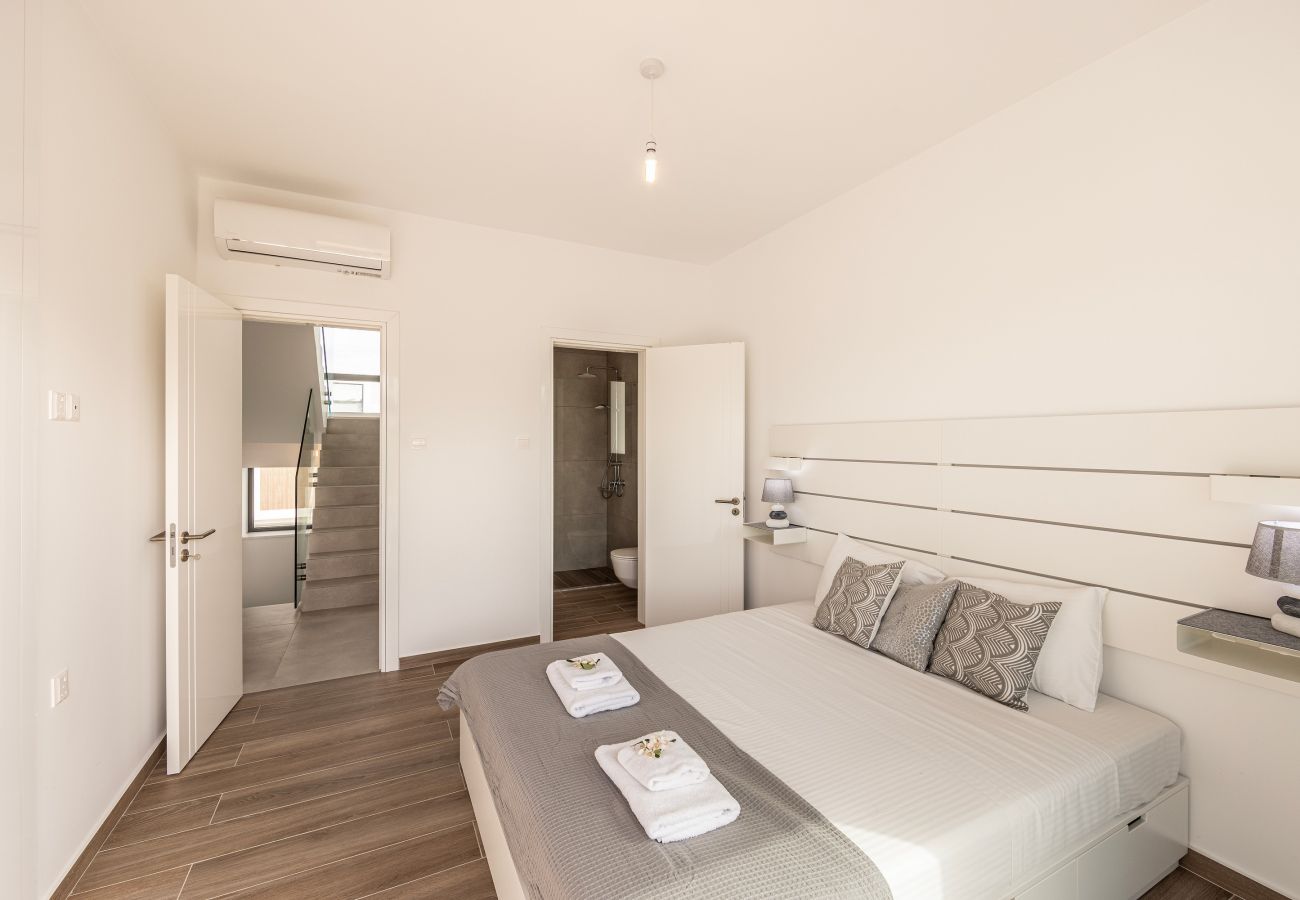 Villa in Protaras - Protaras By the Bay Villa 33