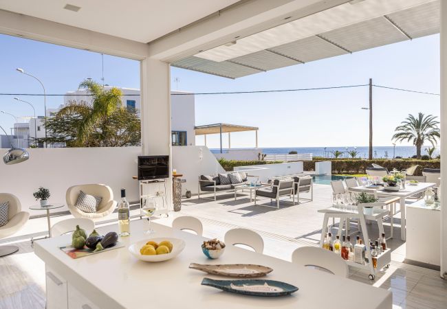 Villa in Protaras - Protaras Elaia Luxury Seafront Villa Villa in Protaras - Protaras Elaia Luxury Seafront Villa