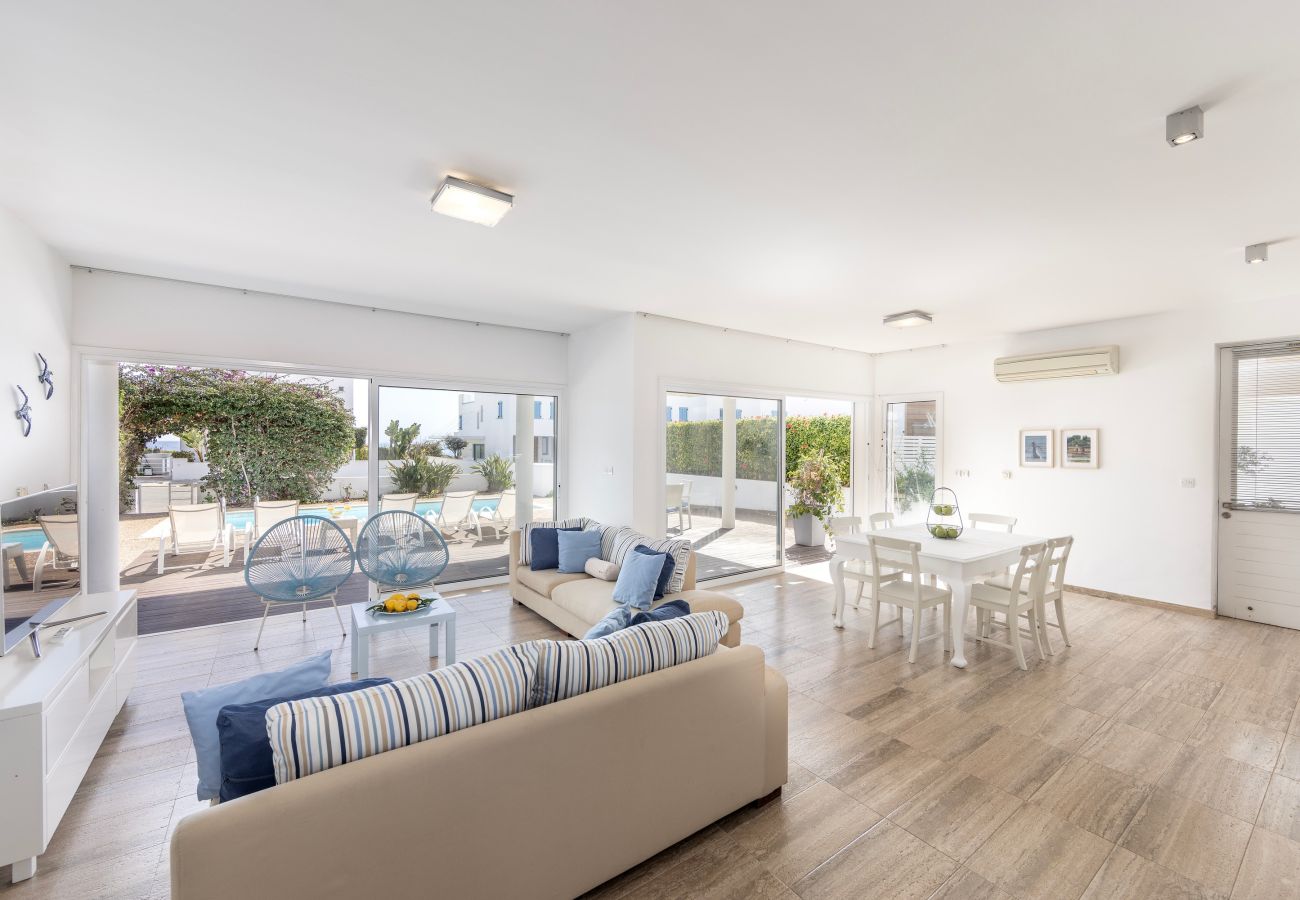 Villa in Protaras - Protaras Nausica Blue Seaside Villa
