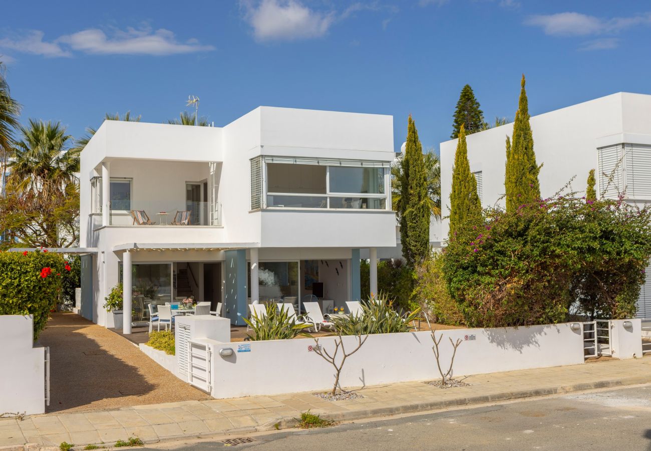 Villa in Protaras - Protaras Nausica Blue Seaside Villa