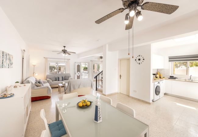 Villa in Ayia Napa - Ayia Thekla Sea Breeze Villa Villa in Ayia Napa - Ayia Thekla Sea Breeze Villa