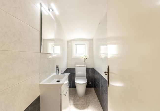 Villa in Ayia Napa - Ayia Thekla Sea Breeze Villa Villa in Ayia Napa - Ayia Thekla Sea Breeze Villa