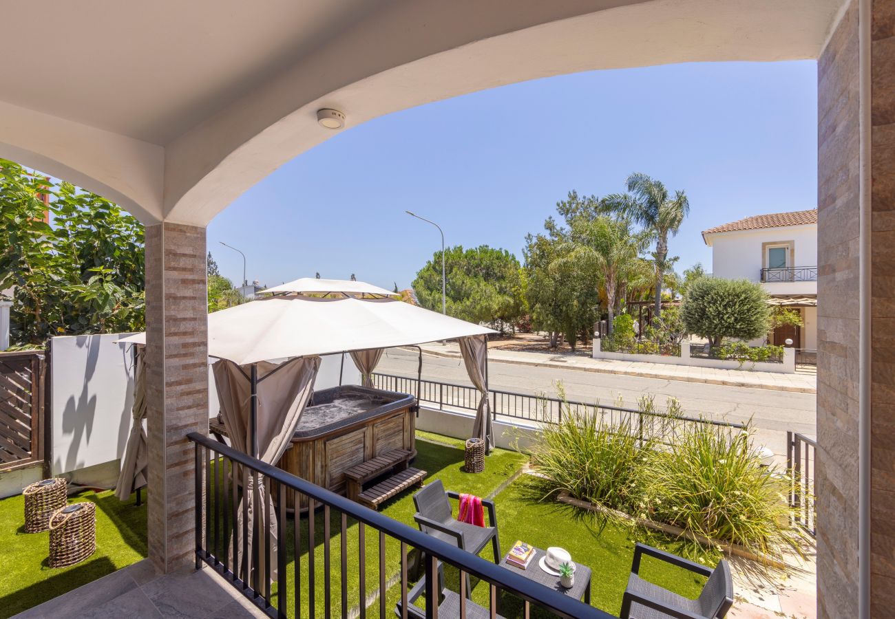 Villa in Ayia Napa - Ayia Thekla Sea Breeze Villa