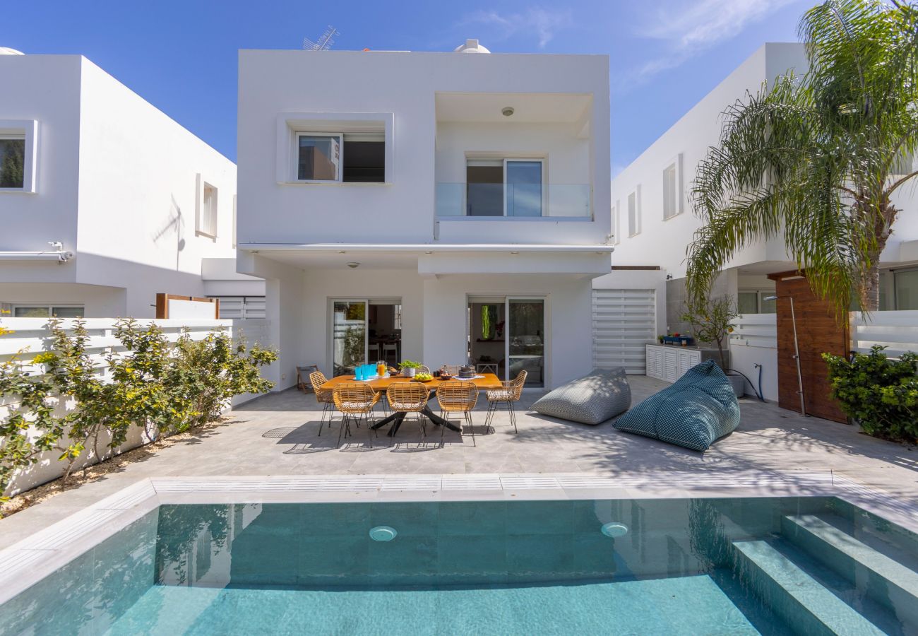 Villa in Protaras - Narcissos Seaside Villa 3