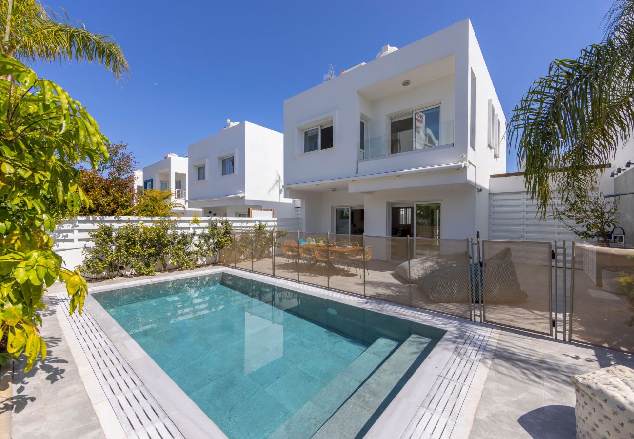 Villa in Protaras - Narcissos Seaside Villa 3