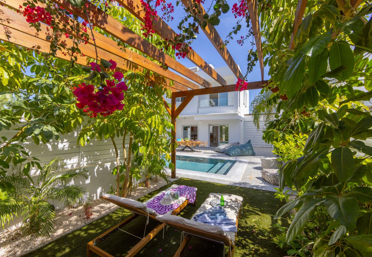Villa in Protaras - Narcissos Seaside Villa 3