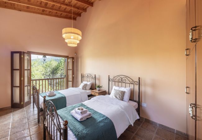 Villa in Pedoulas - Troodos Mature Pine Chalet  Villa in Pedoulas - Troodos Mature Pine Chalet