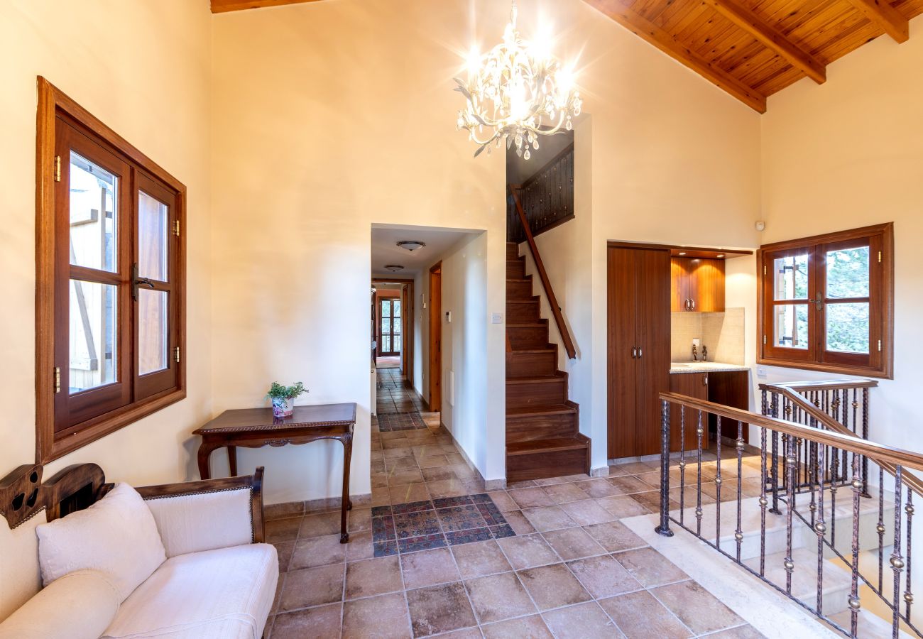 Villa in Pedoulas - Troodos Mature Pine Chalet 