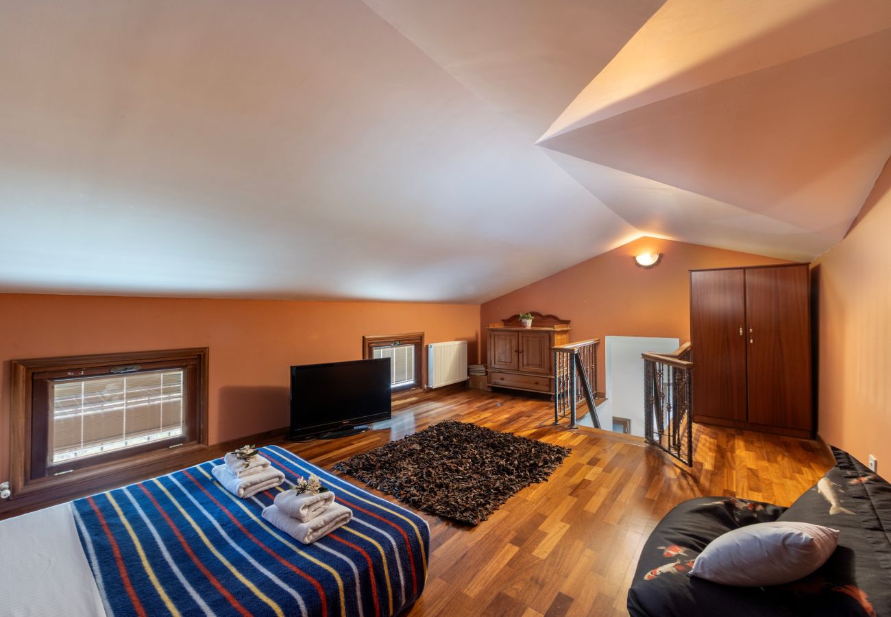 Villa in Pedoulas - Troodos Mature Pine Chalet 