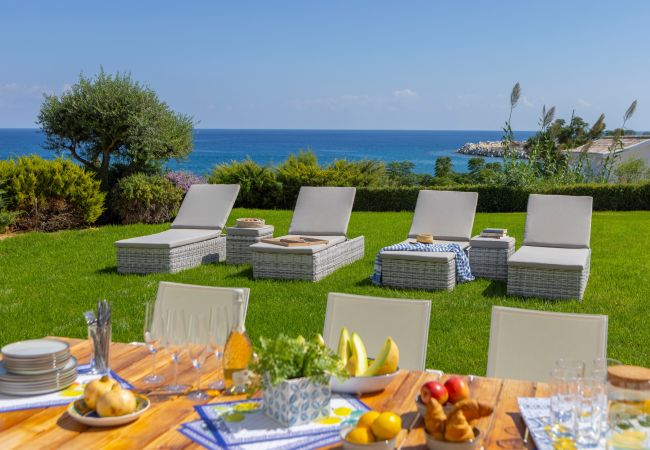 Villa in Protaras - Protaras Sirina Paradise Seafront Villa Villa in Protaras - Protaras Sirina Paradise Seafront Villa