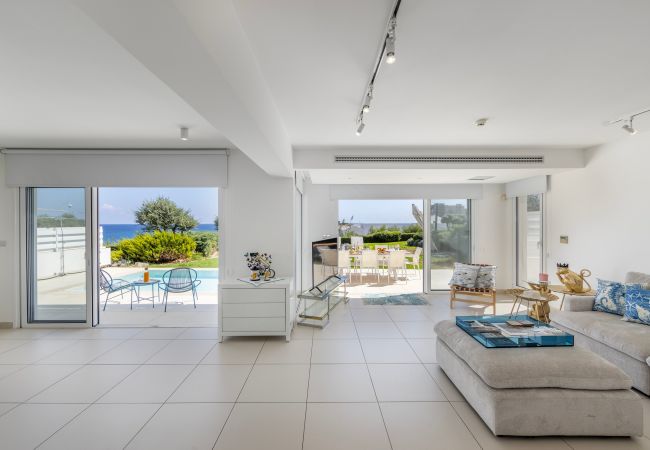Villa in Protaras - Protaras Sirina Paradise Seafront Villa Villa in Protaras - Protaras Sirina Paradise Seafront Villa