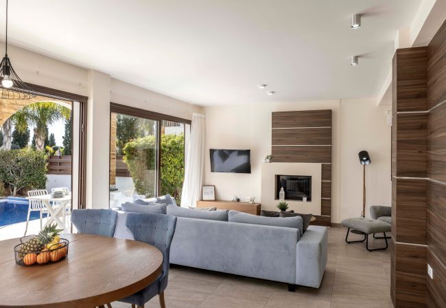 Villa in Ayia Napa - Ayia Napa Ionion Seafront Villa H5 Villa in Ayia Napa - Ayia Napa Ionion Seafront Villa H5