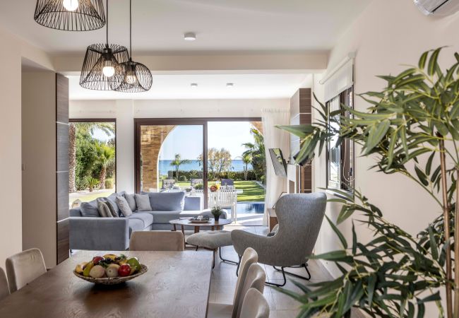 Villa in Ayia Napa - Ayia Napa Ionion Seafront Villa H5 Villa in Ayia Napa - Ayia Napa Ionion Seafront Villa H5