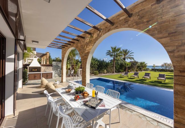 Villa in Ayia Napa - Ayia Napa Ionion Seafront Villa H5 Villa in Ayia Napa - Ayia Napa Ionion Seafront Villa H5