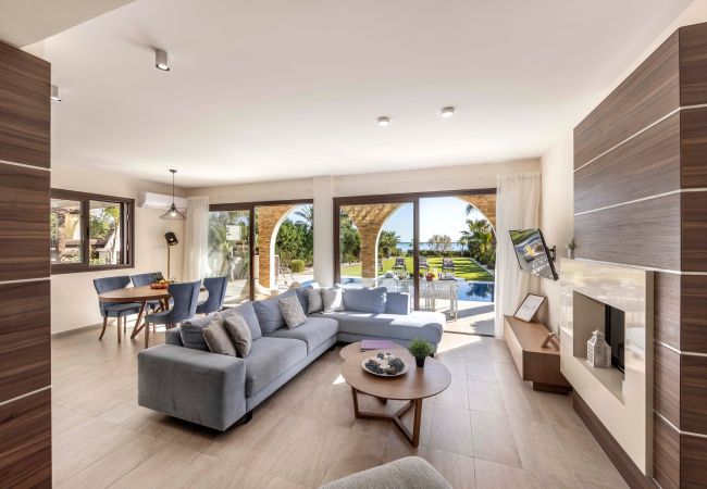 Villa in Ayia Napa - Ayia Napa Ionion Seafront Villa H5 Villa in Ayia Napa - Ayia Napa Ionion Seafront Villa H5