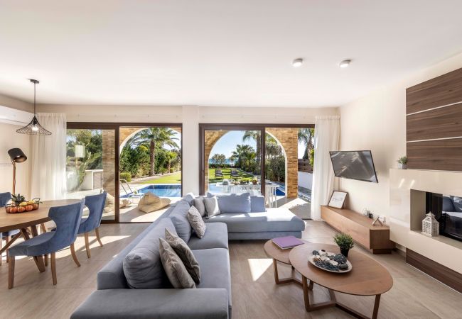 Villa in Ayia Napa - Ayia Napa Ionion Seafront Villa H5 Villa in Ayia Napa - Ayia Napa Ionion Seafront Villa H5