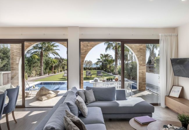 Villa in Ayia Napa - Ayia Napa Ionion Seafront Villa H5 Villa in Ayia Napa - Ayia Napa Ionion Seafront Villa H5