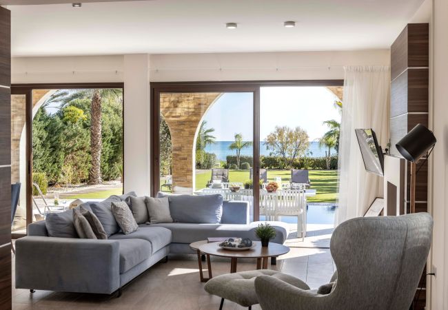 Villa in Ayia Napa - Ayia Napa Ionion Seafront Villa H5 Villa in Ayia Napa - Ayia Napa Ionion Seafront Villa H5