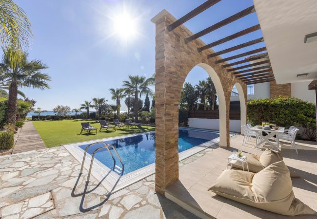 Villa in Ayia Napa - Ayia Napa Ionion Seafront Villa H5 Villa in Ayia Napa - Ayia Napa Ionion Seafront Villa H5