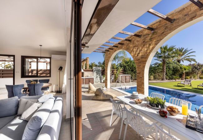 Villa in Ayia Napa - Ayia Napa Ionion Seafront Villa H5 Villa in Ayia Napa - Ayia Napa Ionion Seafront Villa H5