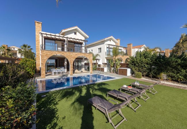 Villa in Ayia Napa - Ayia Napa Ionion Seafront Villa H5 Villa in Ayia Napa - Ayia Napa Ionion Seafront Villa H5