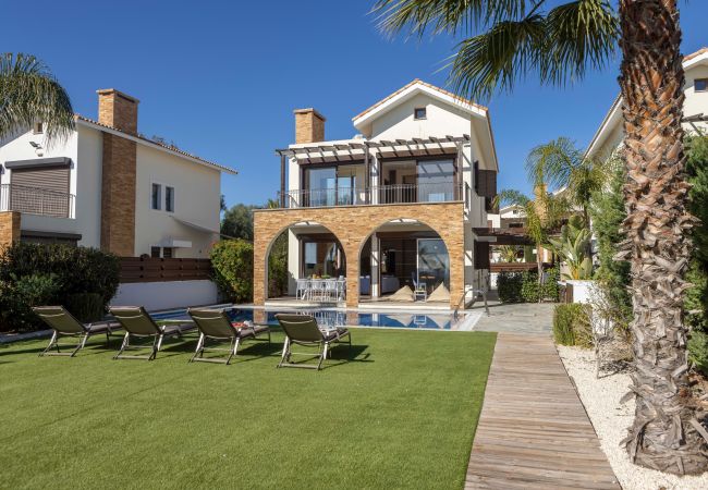 Villa in Ayia Napa - Ayia Napa Ionion Seafront Villa H5 Villa in Ayia Napa - Ayia Napa Ionion Seafront Villa H5