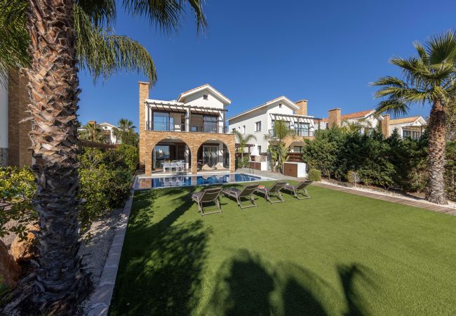Villa in Ayia Napa - Ayia Napa Ionion Seafront Villa H5 Villa in Ayia Napa - Ayia Napa Ionion Seafront Villa H5