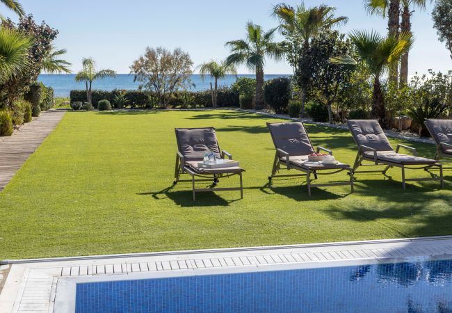 Villa in Ayia Napa - Ayia Napa Ionion Seafront Villa H5 Villa in Ayia Napa - Ayia Napa Ionion Seafront Villa H5