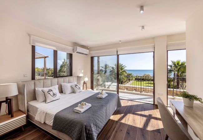 Villa in Ayia Napa - Ayia Napa Ionion Seafront Villa H5 Villa in Ayia Napa - Ayia Napa Ionion Seafront Villa H5