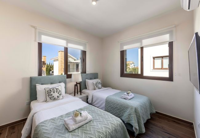 Villa in Ayia Napa - Ayia Napa Ionion Seafront Villa H5 Villa in Ayia Napa - Ayia Napa Ionion Seafront Villa H5