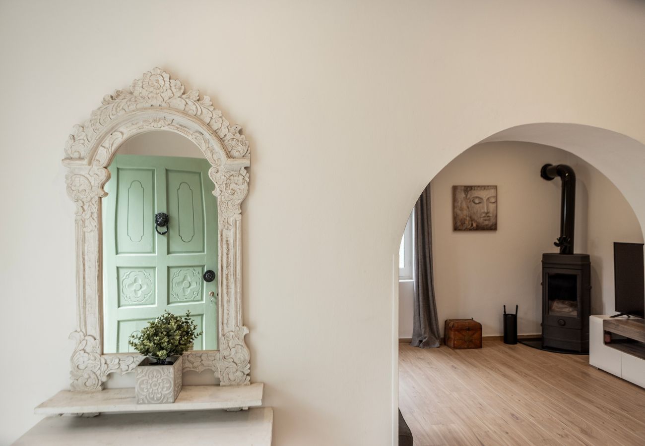 Bungalow in Galata - Galata Watermill Cottage