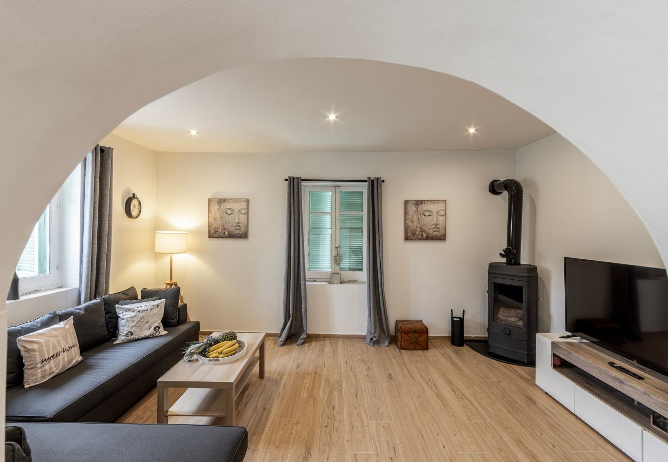 Bungalow in Galata - Galata Watermill Cottage