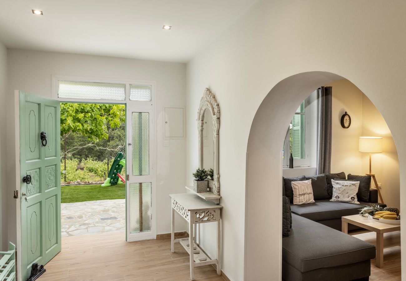 Bungalow in Galata - Galata Watermill Cottage