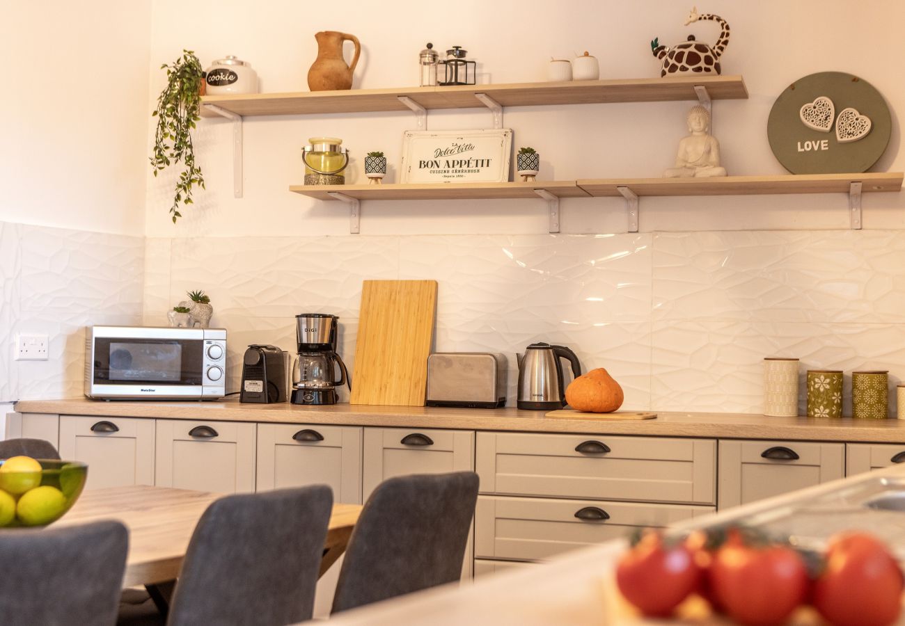 Bungalow in Galata - Galata Watermill Cottage