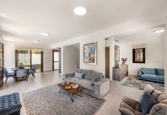 Villa in Ayia Napa - Ayia Napa Luxury Seaside Villa Ionion H15 Villa in Ayia Napa - Ayia Napa Luxury Seaside Villa Ionion H15