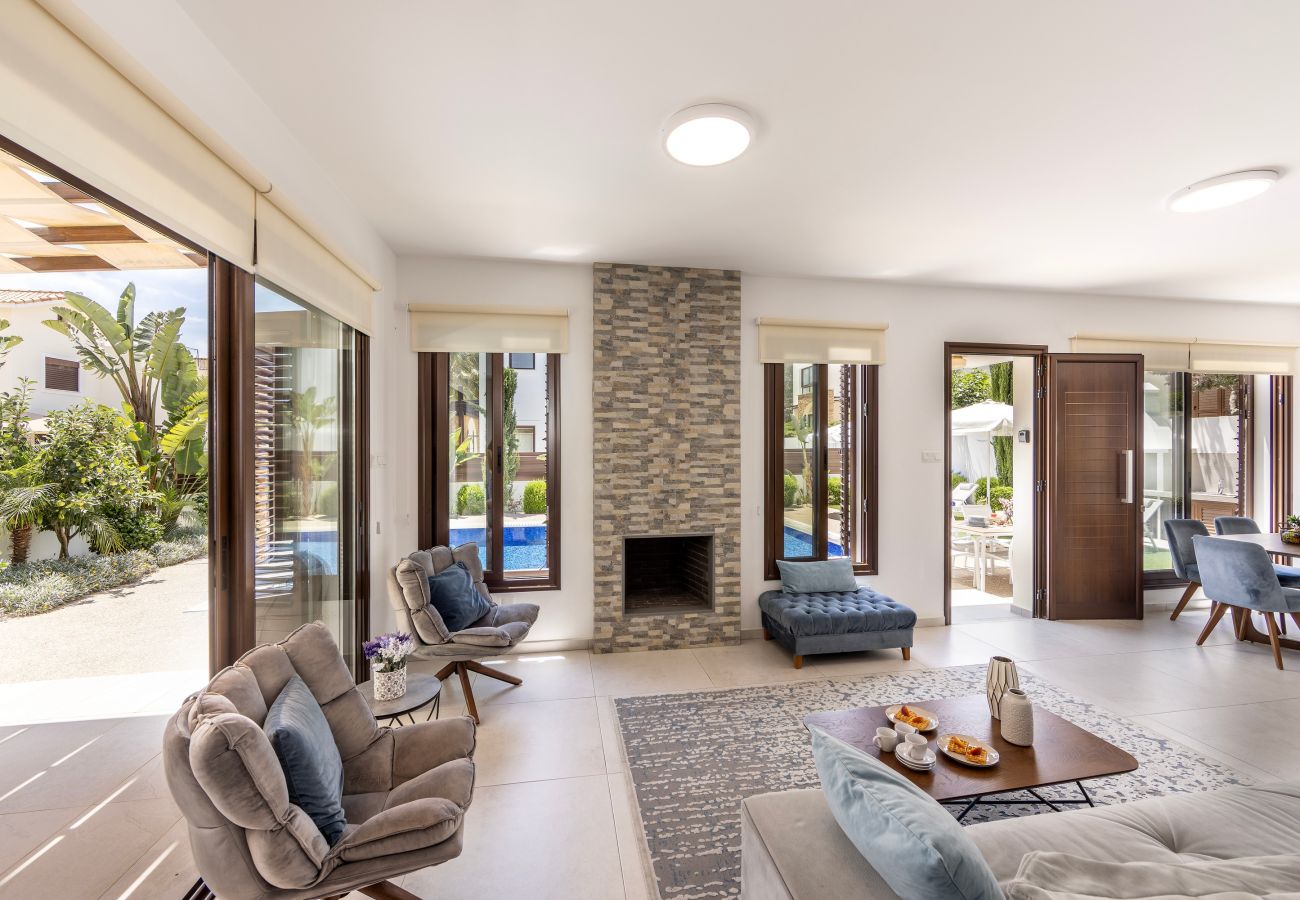 Villa in Ayia Napa - Ayia Thekla Luxury Villa Ionion H15