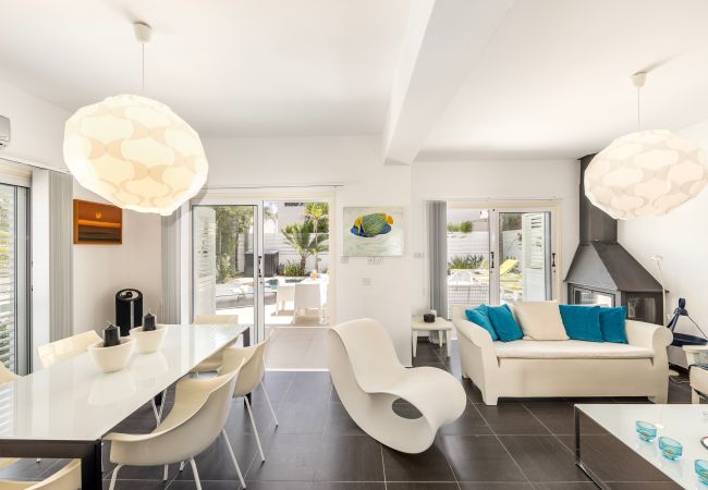 Villa in Protaras - Protaras Seaside Villa Narcissos 16 Villa in Protaras - Protaras Seaside Villa Narcissos 16