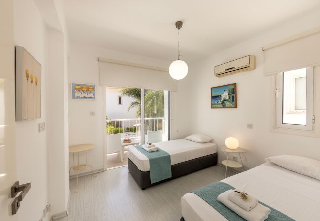 Villa in Protaras - Protaras Seaside Villa Narcissos 16 Villa in Protaras - Protaras Seaside Villa Narcissos 16