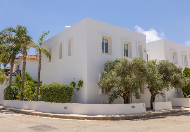 Villa in Protaras - Protaras Seaside Villa Narcissos 16 Villa in Protaras - Protaras Seaside Villa Narcissos 16