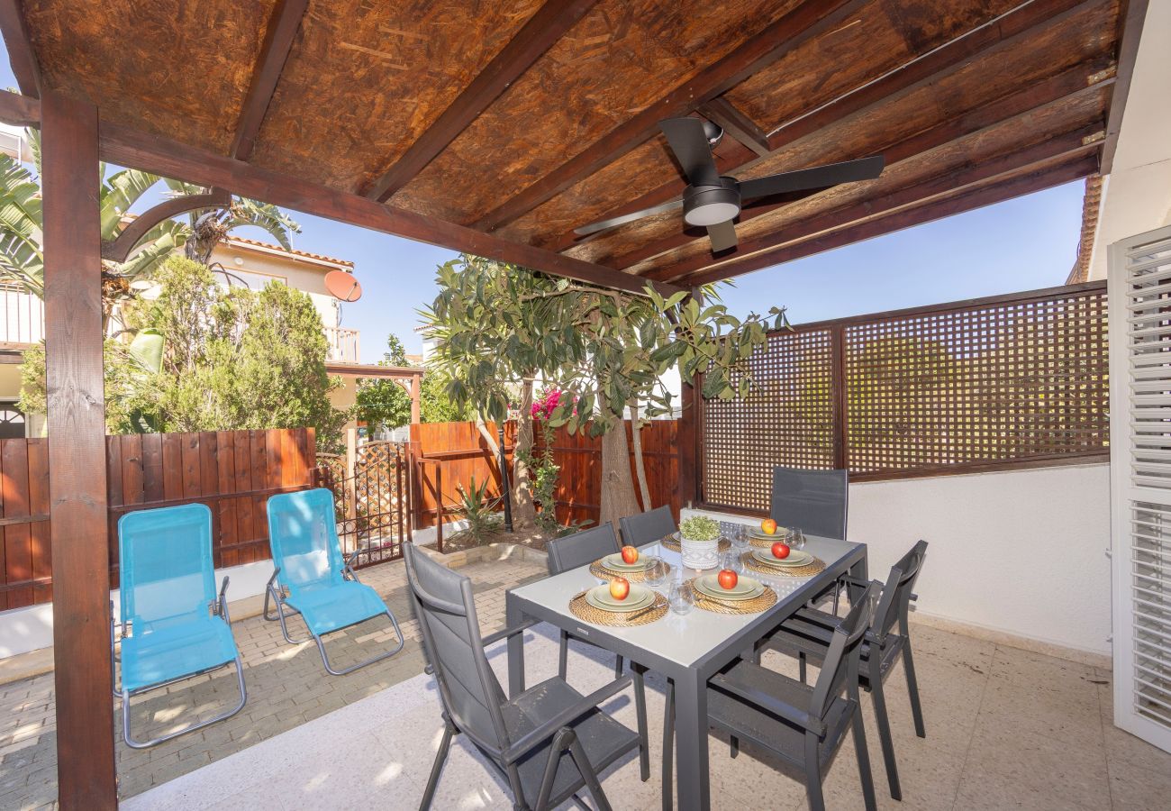 Villa in Pervolia - Larnaca Oneiro Seaside Villa