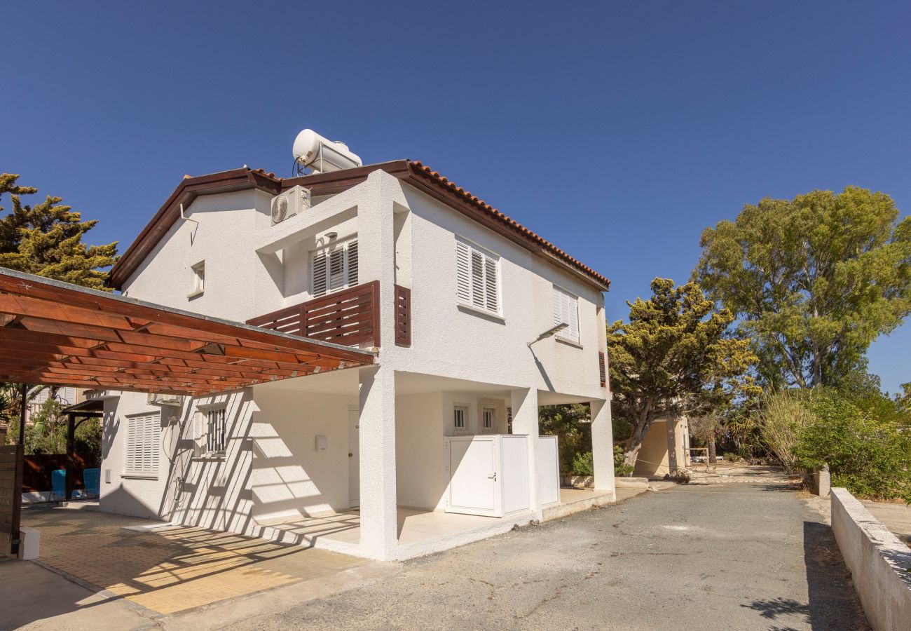 Villa in Pervolia - Larnaca Oneiro Seaside Villa