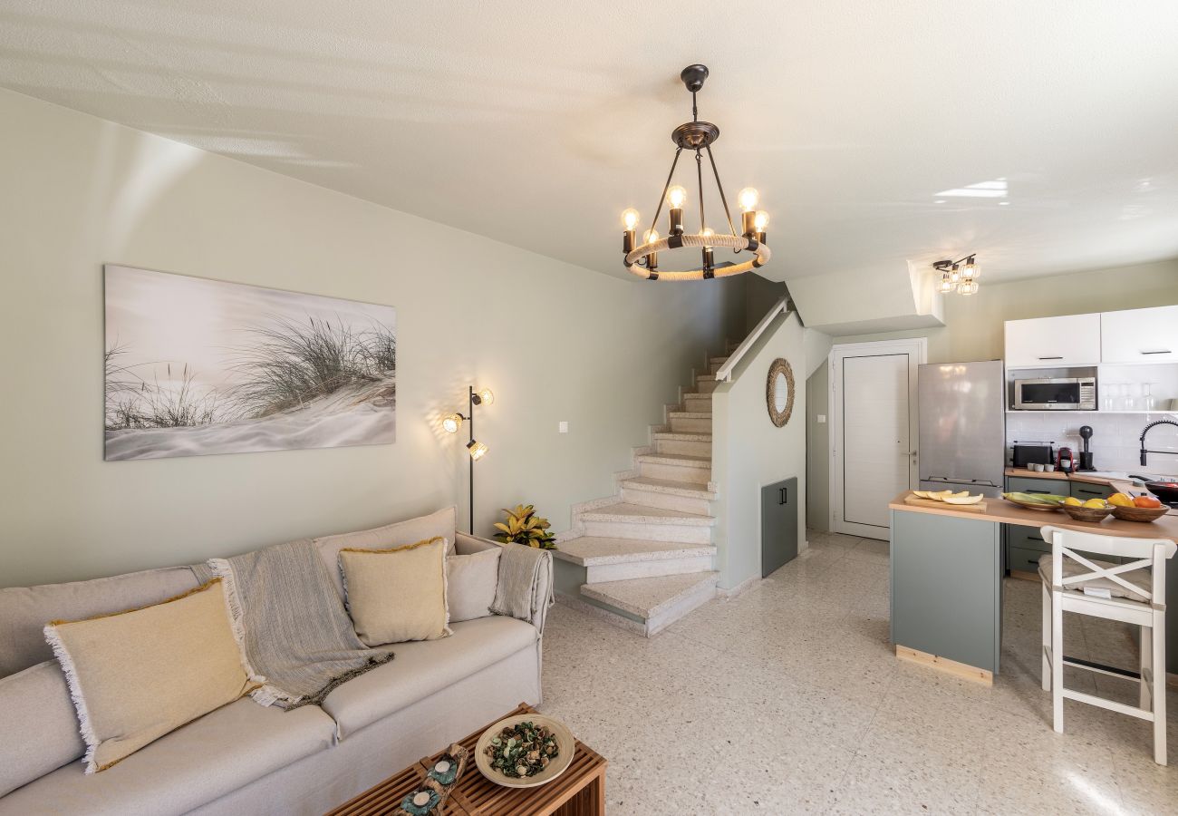 Villa in Pervolia - Larnaca Oneiro Seaside Villa