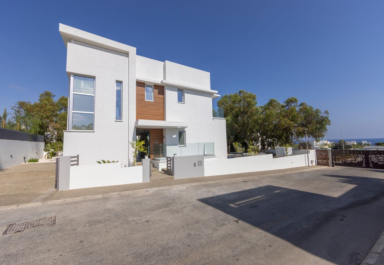 Villa in Protaras - Protaras Leomi Seaside Villa