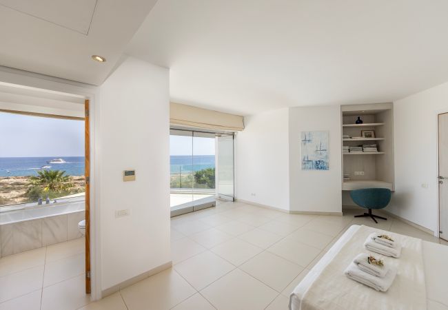 Villa in Protaras - Protaras Seafront Villa AleMar Villa in Protaras - Protaras Seafront Villa AleMar