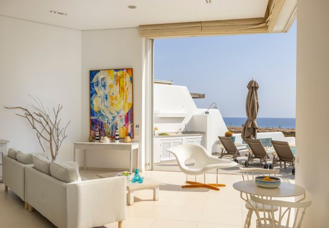Villa in Protaras - Protaras Seafront Villa AleMar Villa in Protaras - Protaras Seafront Villa AleMar