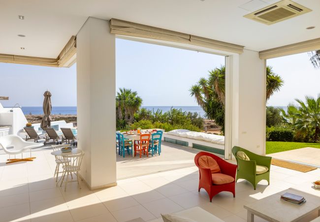 Villa in Protaras - Protaras Seafront Villa AleMar Villa in Protaras - Protaras Seafront Villa AleMar
