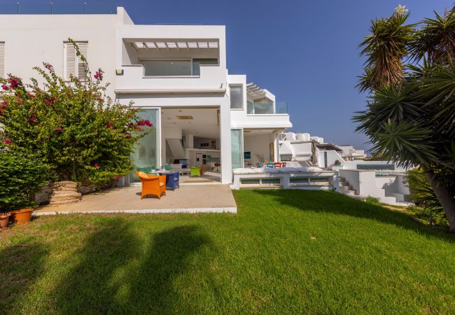 Villa in Protaras - Protaras Seafront Villa AleMar Villa in Protaras - Protaras Seafront Villa AleMar