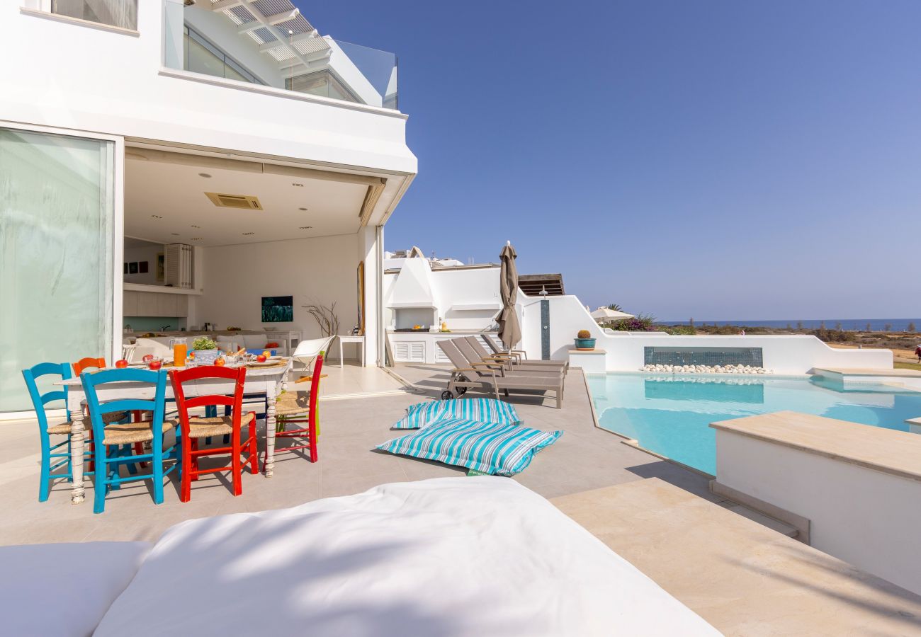 Villa in Protaras - Protaras Seafront Villa AleMar